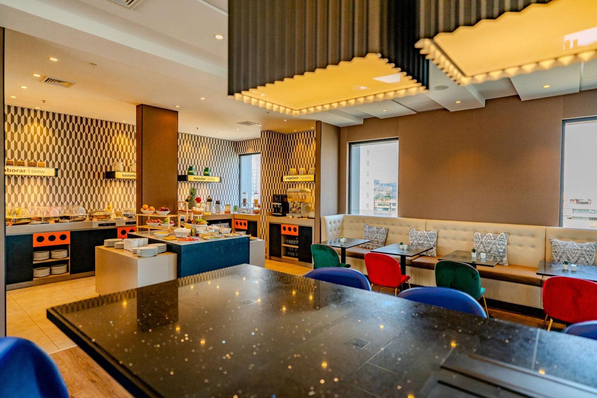 Hampton By Hilton Santiago Las Condes Exterior photo