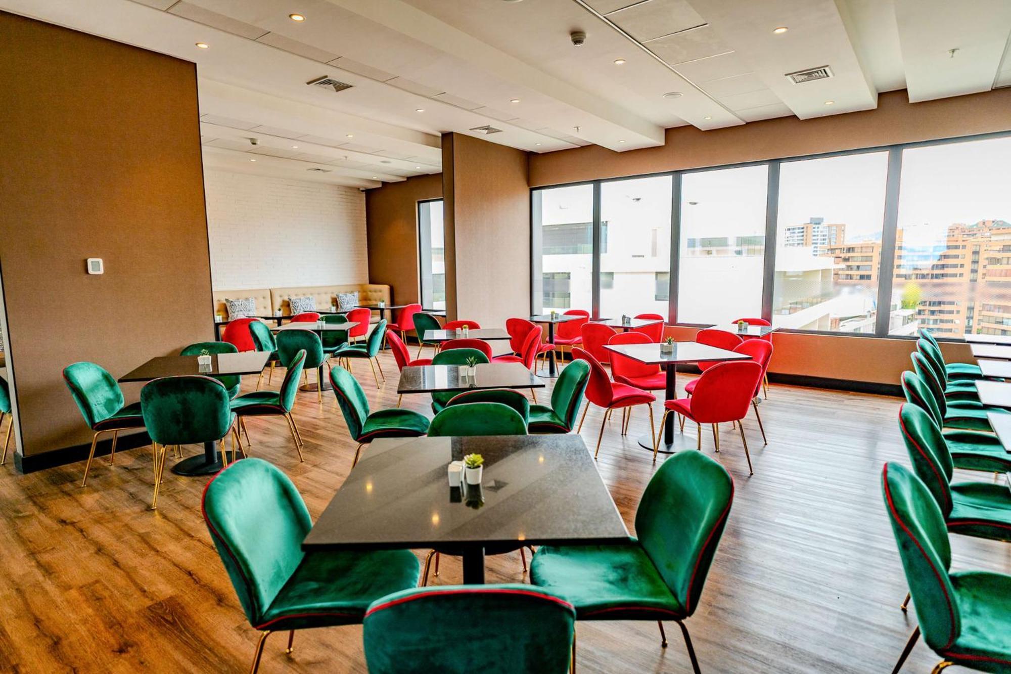 Hampton By Hilton Santiago Las Condes Exterior photo
